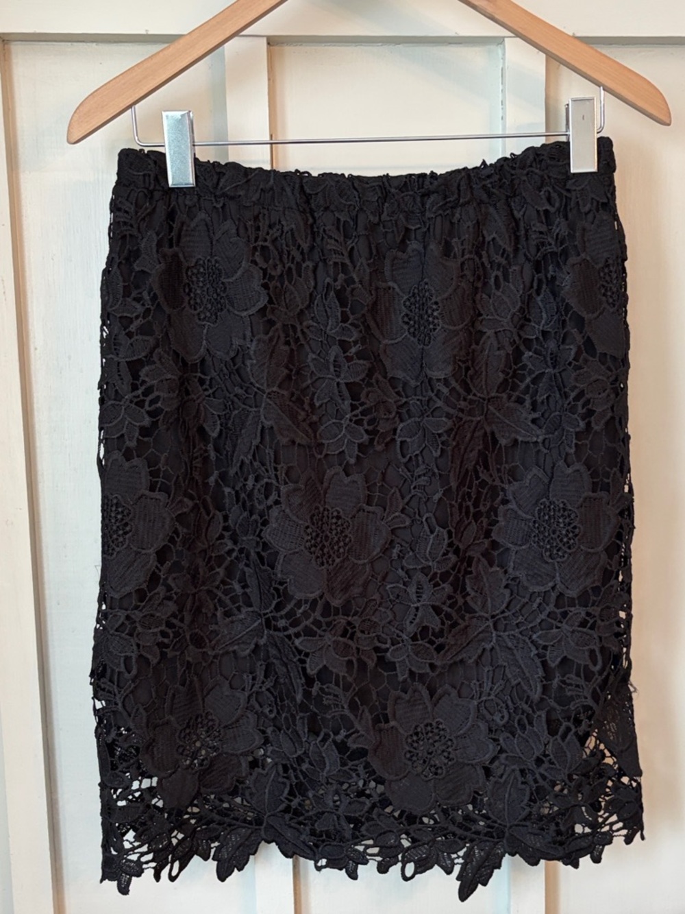 Sans Souci Black Floral Lace Crochet Mini Skirt Pull in XL